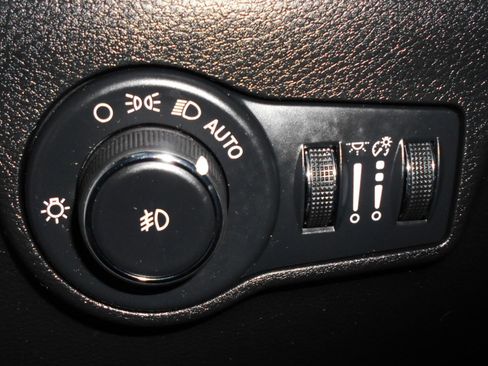 Certified 2024 Jeep Compass Limited w/ Sun and Sound Group image 13