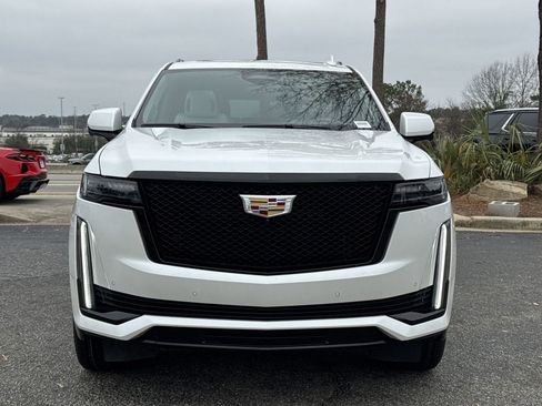 Used 2023 Cadillac Escalade ESV Sport Platinum image 3