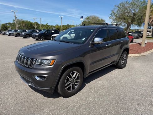 Used 2020 Jeep Grand Cherokee Limited RWD image 11