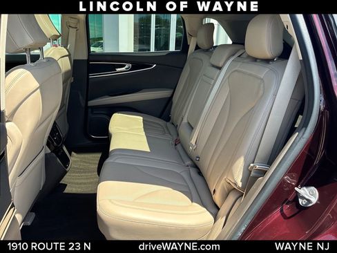 Used 2023 Lincoln Nautilus Reserve AWD/4WD image 23