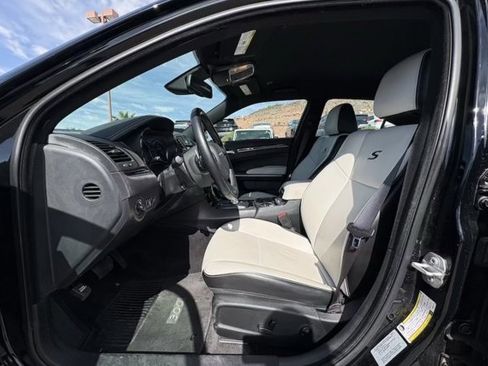 Used 2017 Chrysler 300 S w/ Safetytec Plus Group image 9