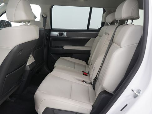 Used 2025 Hyundai Santa Fe SEL image 17