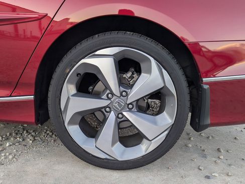 Used 2019 Honda Accord Touring image 36