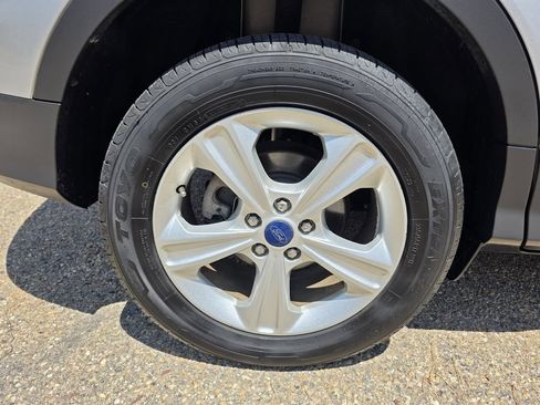 Used 2014 Ford Escape SE w/ Equipment Group 201A FWD image 40