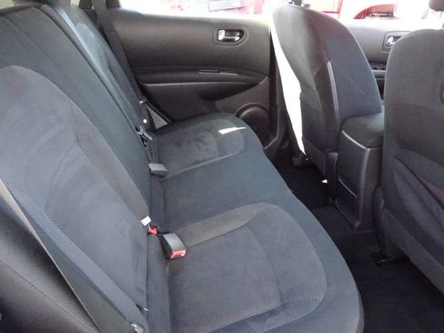 Used 2013 Nissan Rogue S image 19