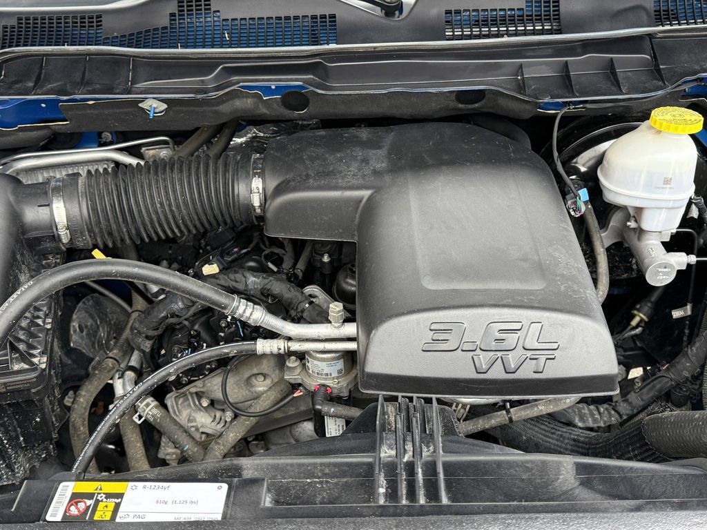 Used 2024 RAM 1500 Classic SLT AWD/4WD image 8