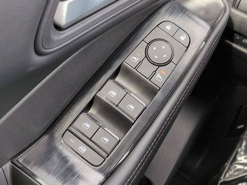 Certified 2026 Nissan Rogue SV FWD image 22