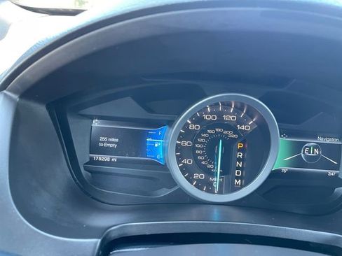 Used 2015 Ford Explorer XLT w/ Equipment Group 202B AWD/4WD image 23