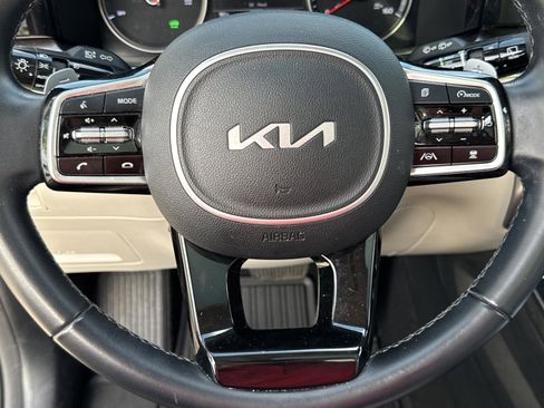 Certified 2022 Kia Sorento EX w/ Panoramic Sunroof Package FWD image 20