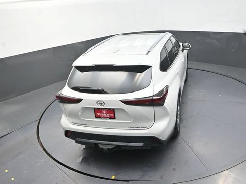 Certified 2025 Toyota Highlander Limited AWD/4WD image 29