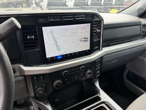 Used 2023 Ford F350 XLT w/ XLT Premium Package AWD/4WD image 21