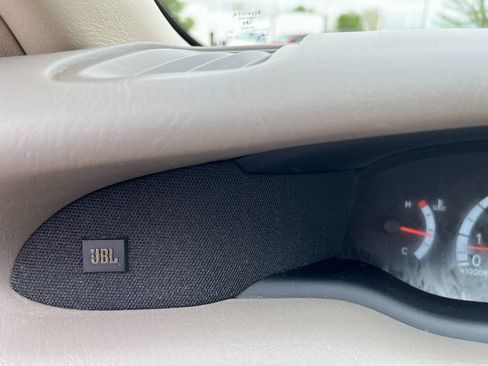 Used 2001 Toyota Avalon XLS image 42