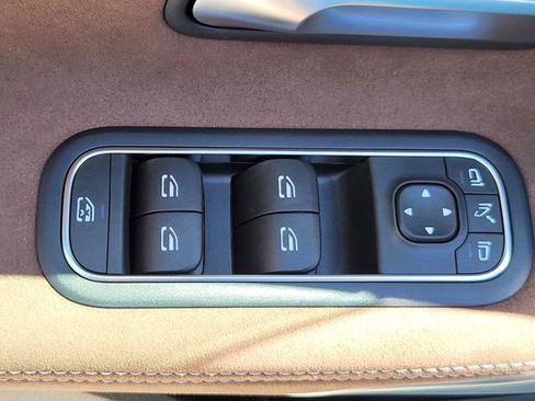 Certified 2025 Mercedes-Benz CLA 250 4MATIC image 17