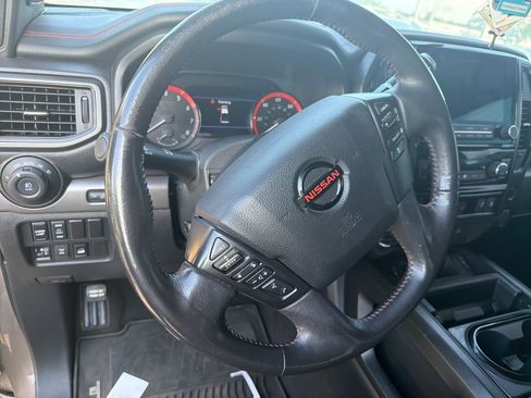 Used 2020 Nissan Titan PRO-4X w/ Pro-4x Convenience Package AWD/4WD image 13