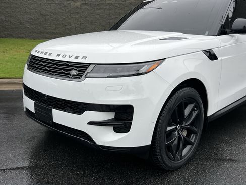 Used 2024 Land Rover Range Rover Sport SE AWD/4WD image 12