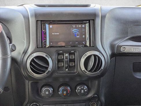 Used 2017 Jeep Wrangler Unlimited Sport w/ Quick Order Package 24S AWD/4WD image 13