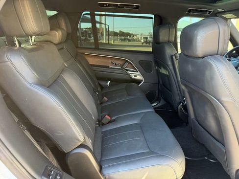 Used 2023 Land Rover Range Rover Long Wheelbase SE image 15