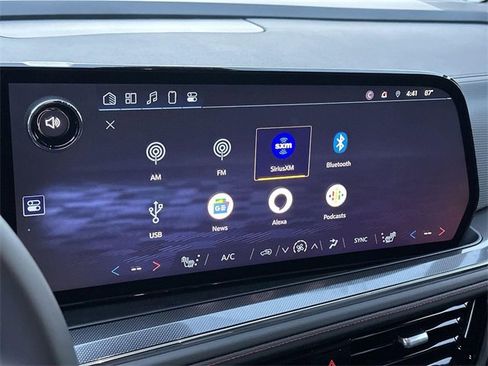 Used 2025 Chevrolet Suburban RST image 12