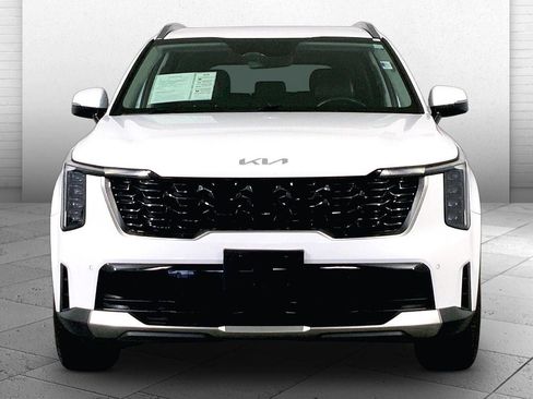Certified 2024 Kia Sorento S image 2