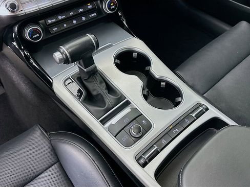 Used 2021 Kia Stinger GT image 16