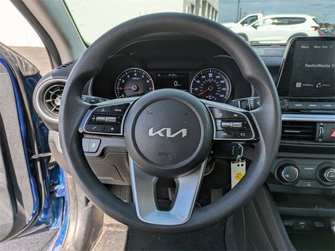 Used 2022 Kia Forte LXS image 8