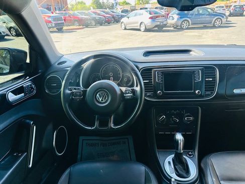 Used 2016 Volkswagen Beetle 1.8T SE FWD image 9