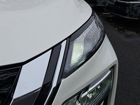 Certified 2023 Nissan Rogue SV w/ SV Premium B Package image 9