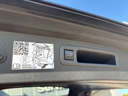 Used 2023 Toyota Highlander Limited image 38