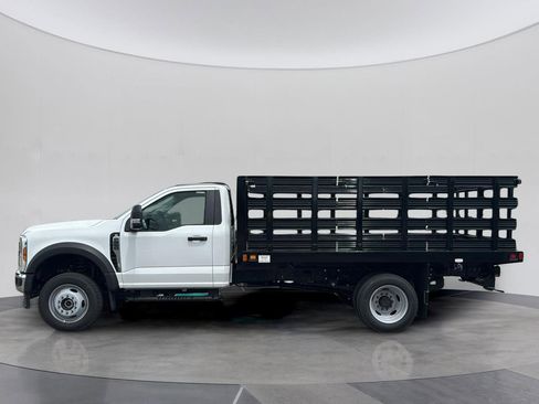 New 2025 Ford F550 4x4 Regular Cab Super Duty w/ XL Chrome Package image 3