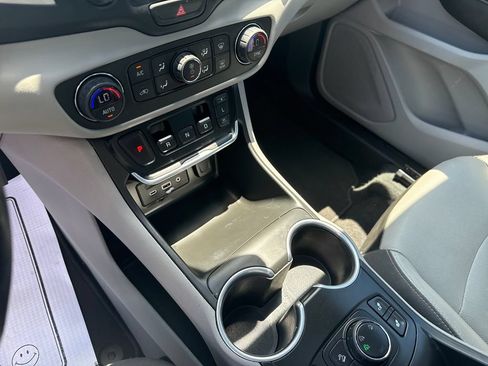 Used 2021 GMC Terrain SLT AWD/4WD image 27
