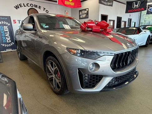 Used 2022 Maserati Levante Modena AWD/4WD image 3