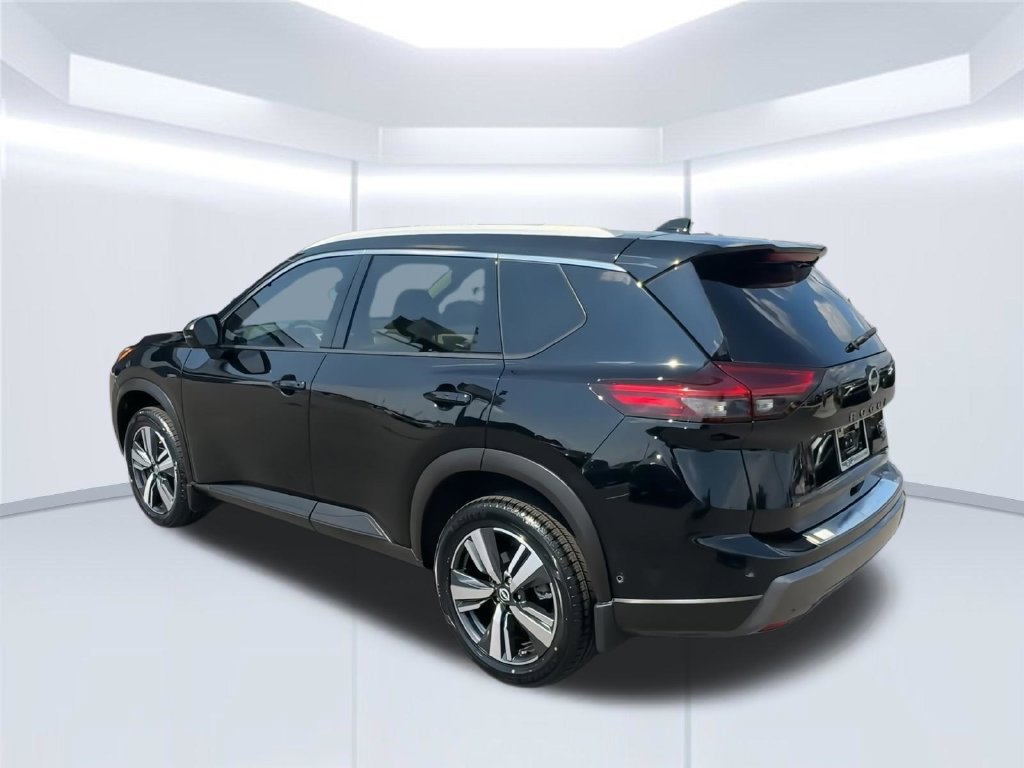 Used 2025 Nissan Rogue SL FWD image 9