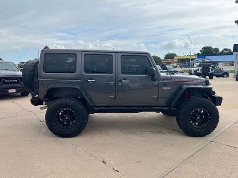 Used 2017 Jeep Wrangler Unlimited Rubicon AWD/4WD image 8