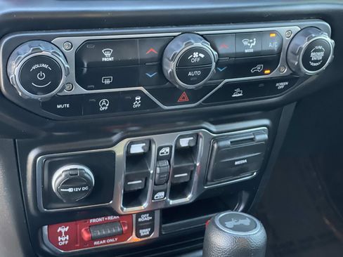 Used 2021 Jeep Wrangler Unlimited Rubicon image 15