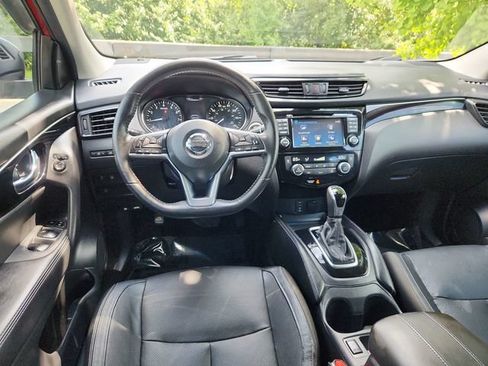 Used 2018 Nissan Rogue Sport SL w/ SL Premium Package FWD image 34