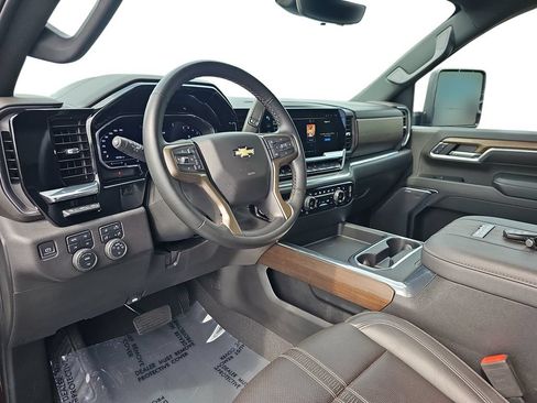 Used 2024 Chevrolet Silverado 2500 High Country w/ Technology Package AWD/4WD image 15
