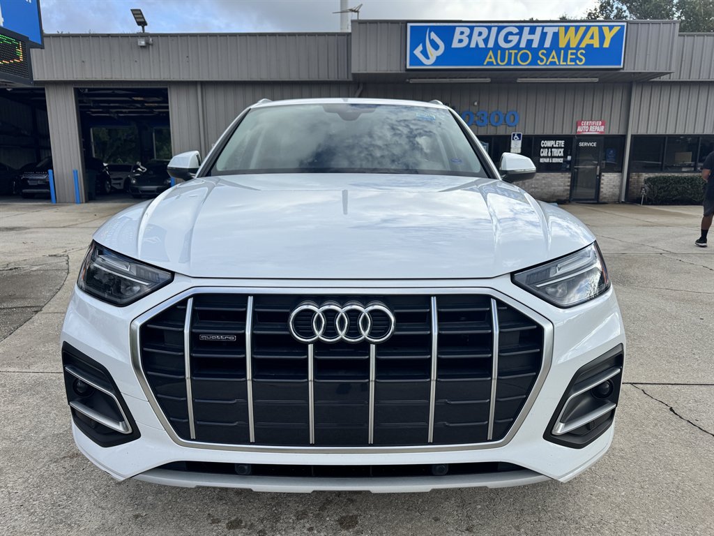 Used 2021 Audi Q5 2.0T Premium w/ Convenience Package AWD/4WD image 3