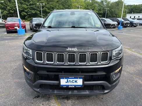 Used 2020 Jeep Compass Latitude w/ Popular Equipment Group AWD/4WD image 2