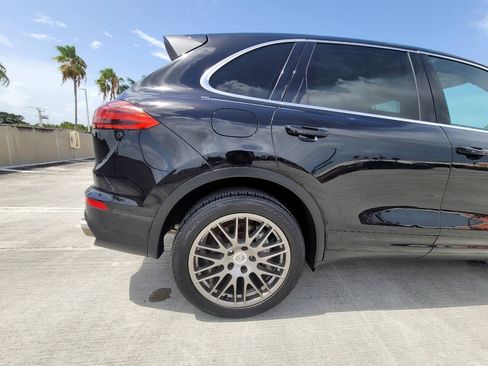 Used 2016 Porsche Cayenne S w/ Premium Plus Package AWD/4WD image 37