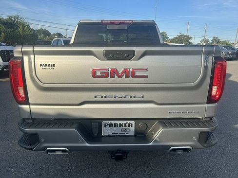 Used 2023 GMC Sierra 1500 Denali w/ Technology Package AWD/4WD image 3