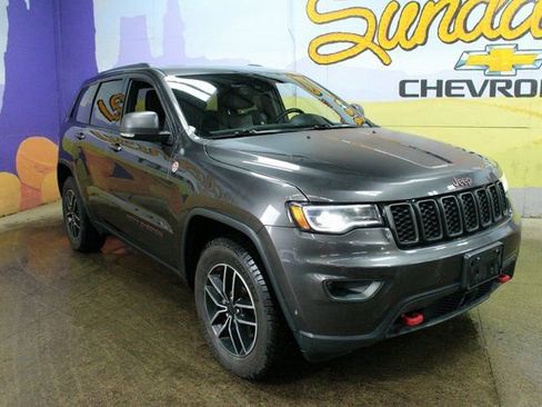 Used 2019 Jeep Grand Cherokee Trailhawk w/ Trailhawk Luxury Group image 4