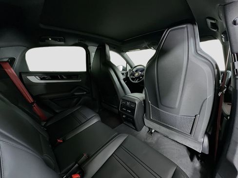 New 2026 Porsche Cayenne S image 30