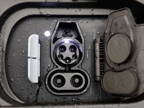 New 2026 BMW iX xDrive45 w/ Premium Package image 19