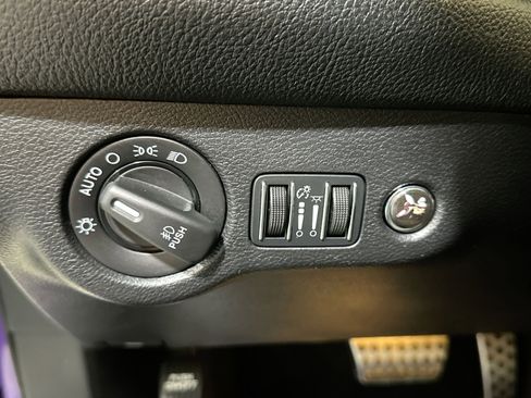 Used 2016 Dodge Challenger R/T Scat Pack w/ Leather Interior Group image 17