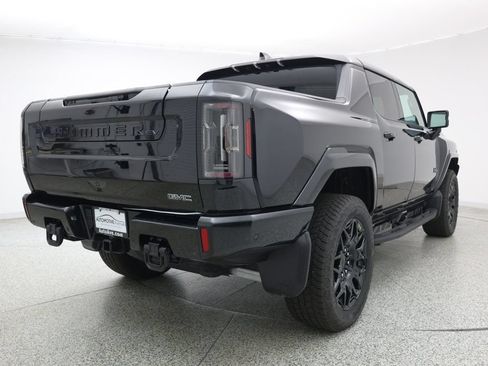 Used 2025 GMC Hummer EV 2X w/ LPO, Dark Essentials Package AWD/4WD image 4