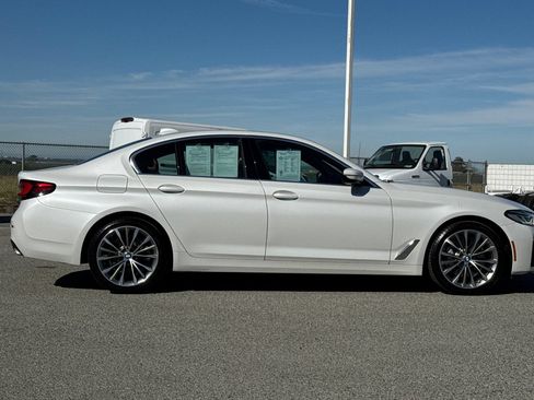 Used 2023 BMW 530i w/ Convenience Package RWD image 3