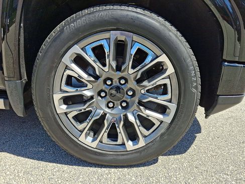Certified 2023 GMC Sierra 1500 Denali Ultimate AWD/4WD image 27