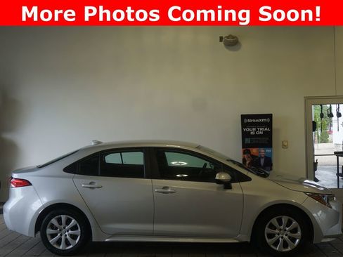 Used 2024 Toyota Corolla LE FWD image 2