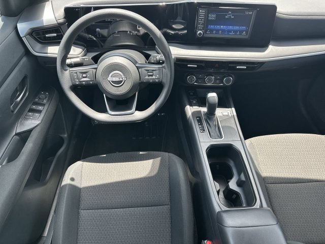 Used 2025 Nissan Kicks S w/ Charging Package FWD image 19