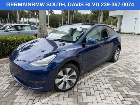 Used 2022 Tesla Model Y Long Range AWD/4WD image 1